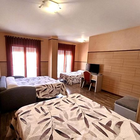 Hotel Pio XII フミーリャ エクステリア 写真