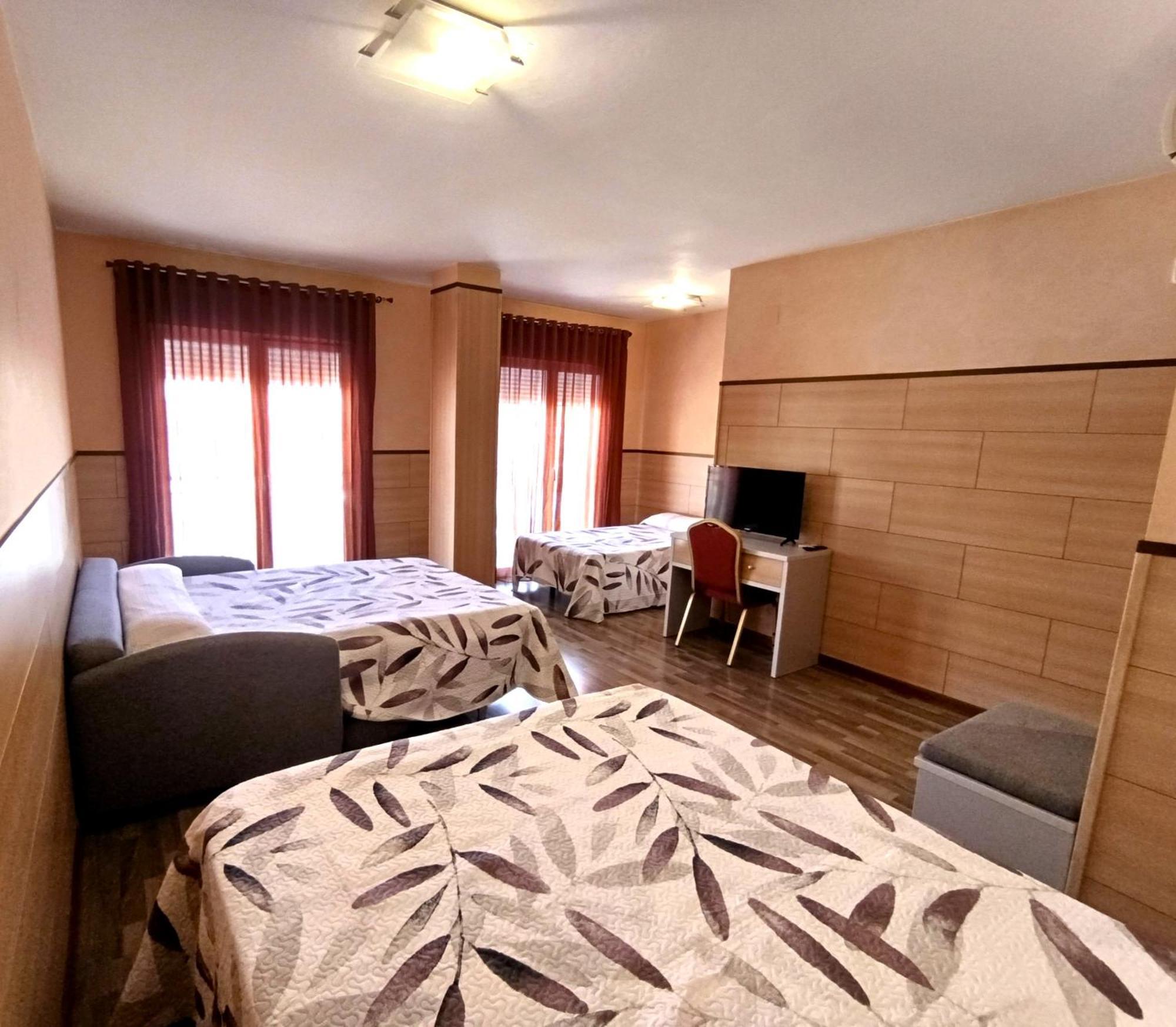 Hotel Pio XII フミーリャ エクステリア 写真