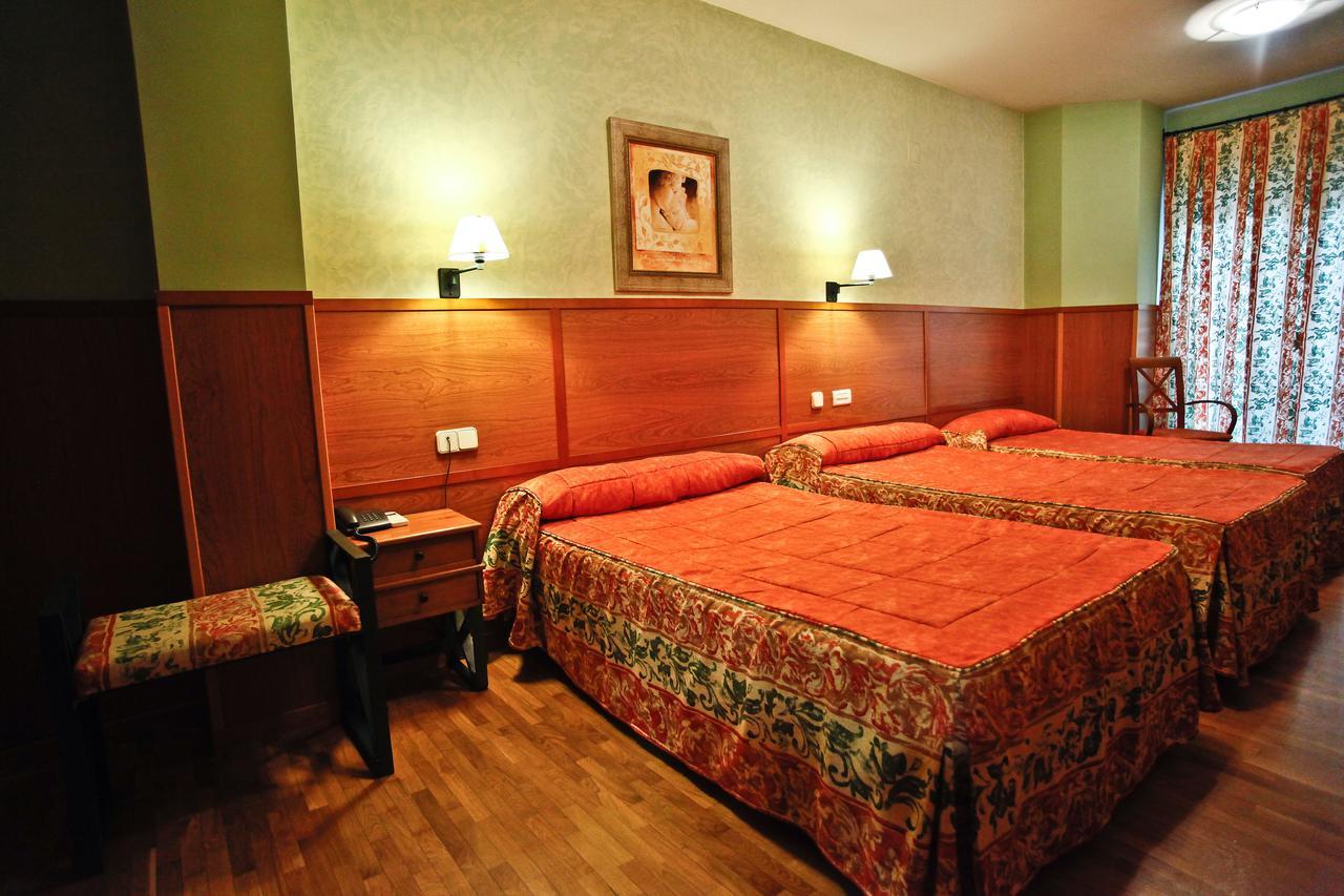 Hotel Pio XII フミーリャ エクステリア 写真